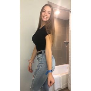 Meet your Posher, Raye-ann